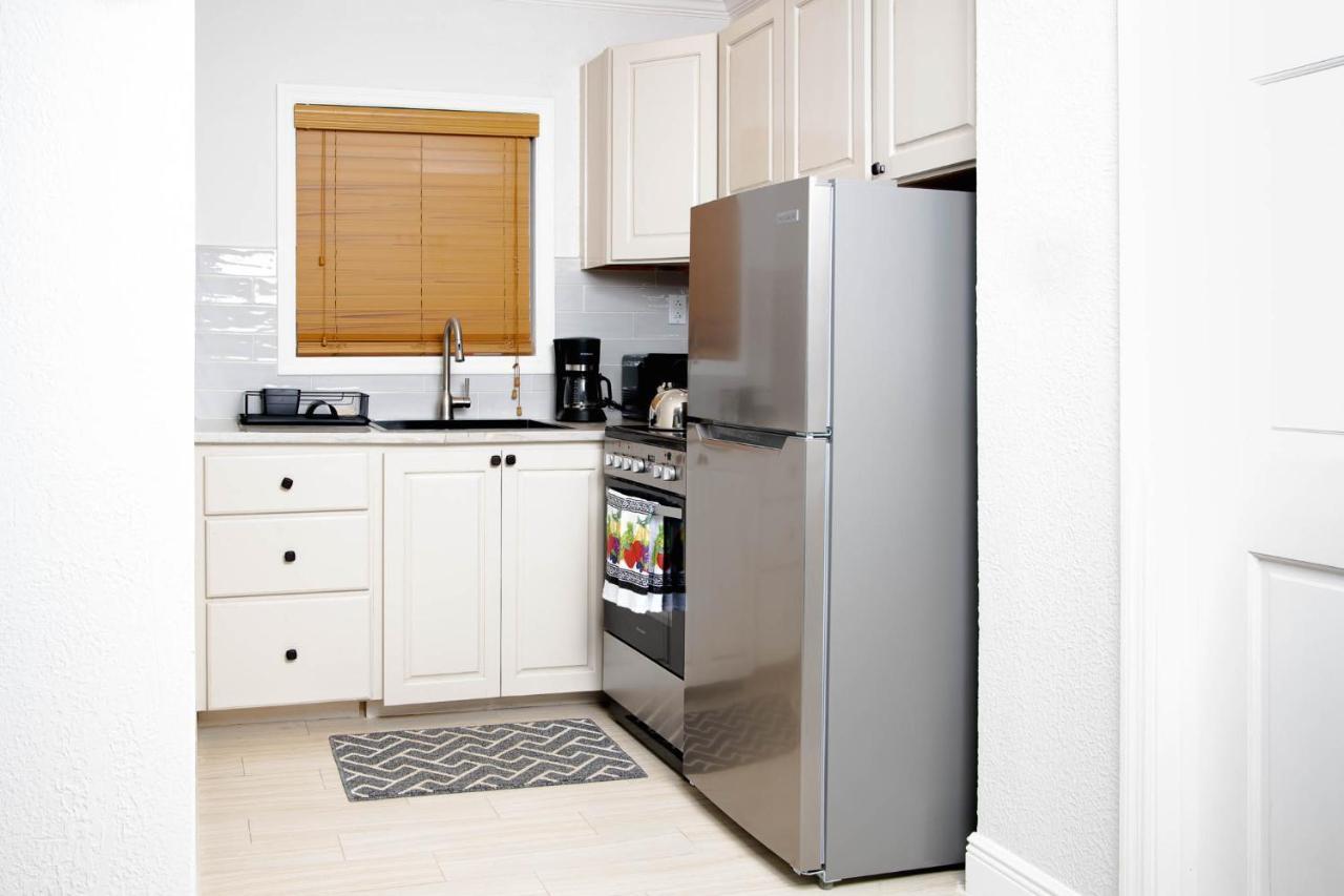 Sheer Bliss Beachview Apt #2 George Town Extérieur photo
