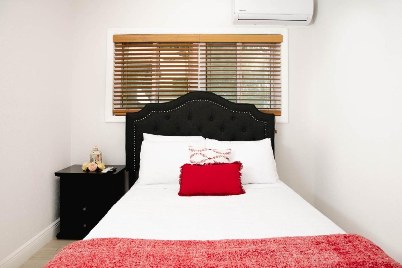 Sheer Bliss Beachview Apt #2 George Town Extérieur photo